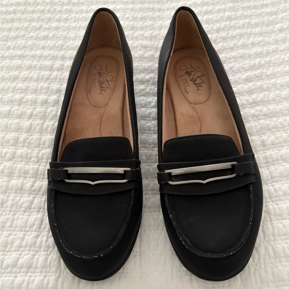 NWOT, Life Stride, Comfort Black Loafers for Women. Size 8